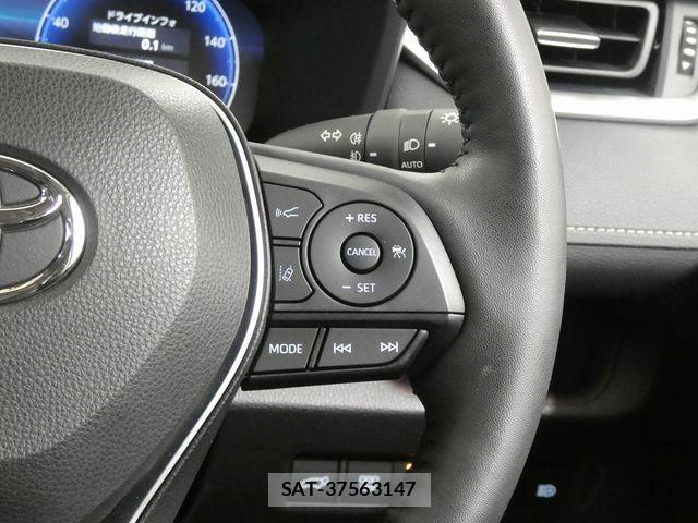 Toyota RAV4 2023-11 6997661-10