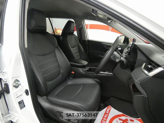Toyota RAV4 2023-11 6997661-12