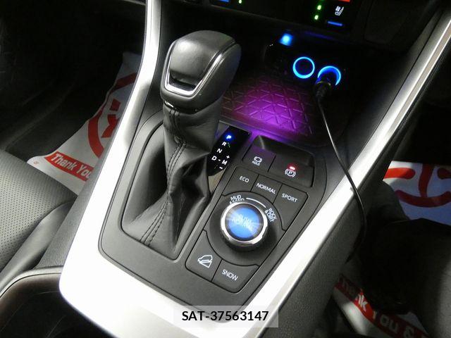 Toyota RAV4 2023-11 6997661-21