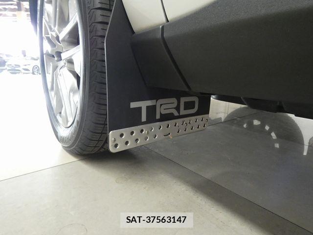 Toyota RAV4 2023-11 6997661-2
