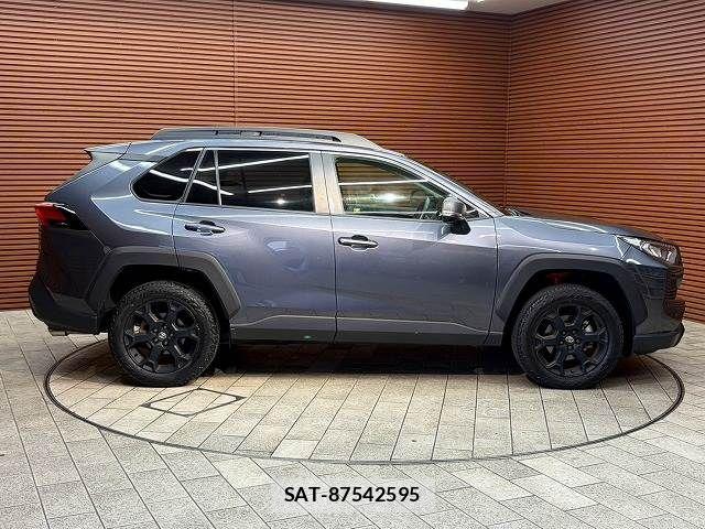 Toyota RAV4 2023-08 6997643-17