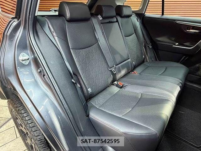 Toyota RAV4 2023-08 6997643-8