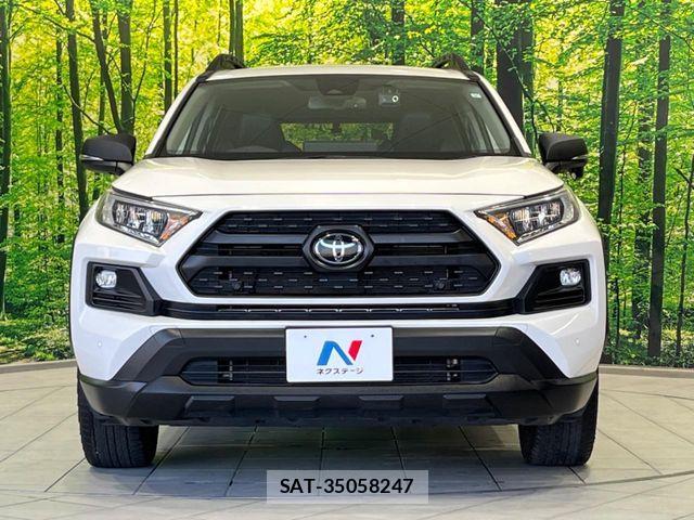 Toyota RAV4 2023-03 6997663-13