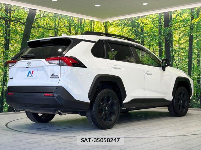 Toyota RAV4 2023-03 6997663-16