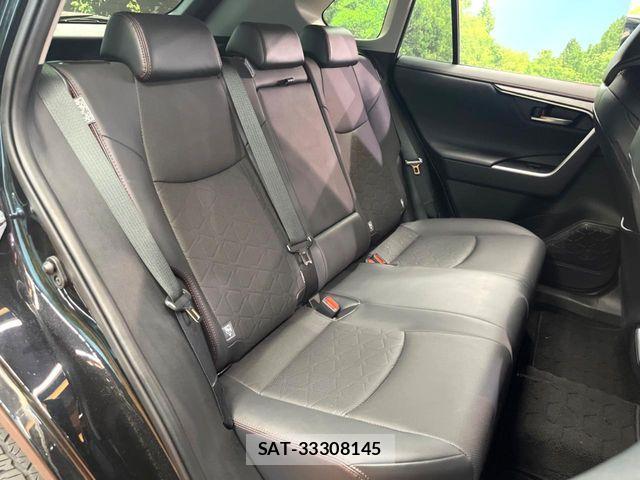 Toyota RAV4 2021-05 7021370-11