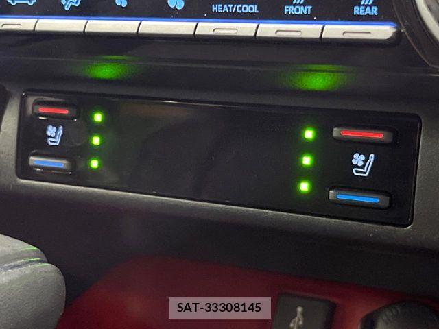 Toyota RAV4 2021-05 7021370-7