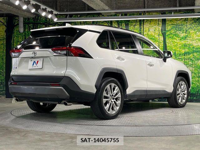 Toyota RAV4 2019-12 7021385-16