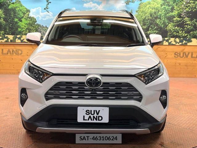 Toyota RAV4 2021-04 7021381-15