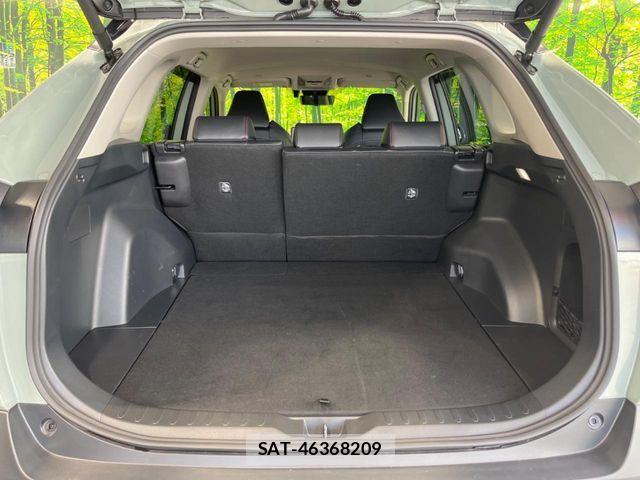 Toyota RAV4 2023-11 7021368-9