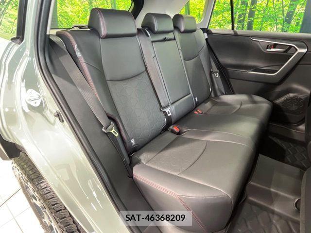 Toyota RAV4 2023-11 7021368-8