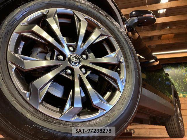 Toyota RAV4 2023-05 7021382-12