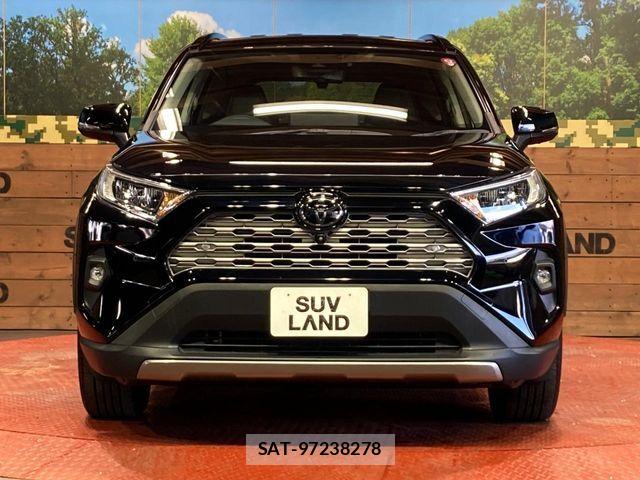 Toyota RAV4 2023-05 7021382-13