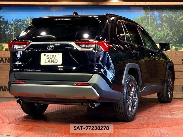 Toyota RAV4 2023-05 7021382-16