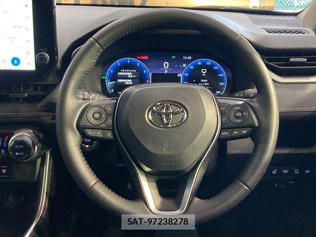 Toyota RAV4 2023-05 7021382-7