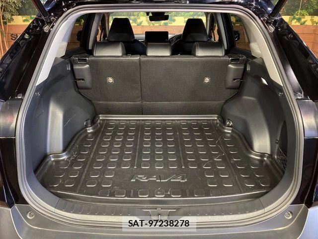 Toyota RAV4 2023-05 7021382-8