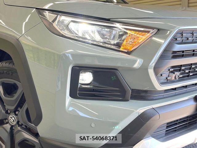 Toyota RAV4 2023-03 7021371-11
