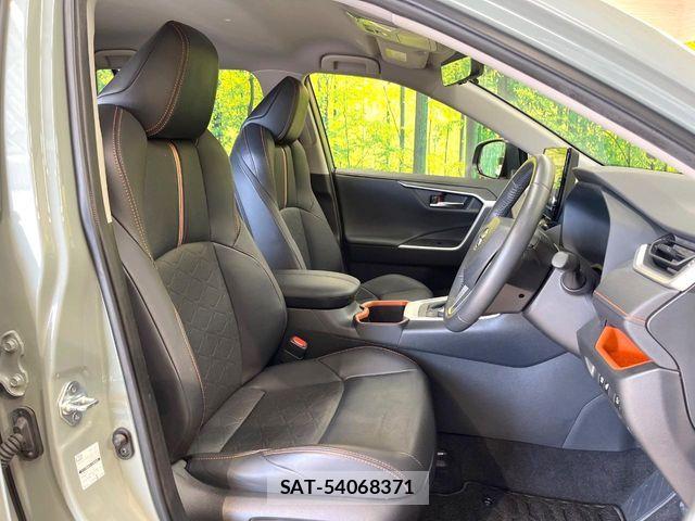 Toyota RAV4 2023-03 7021371-7