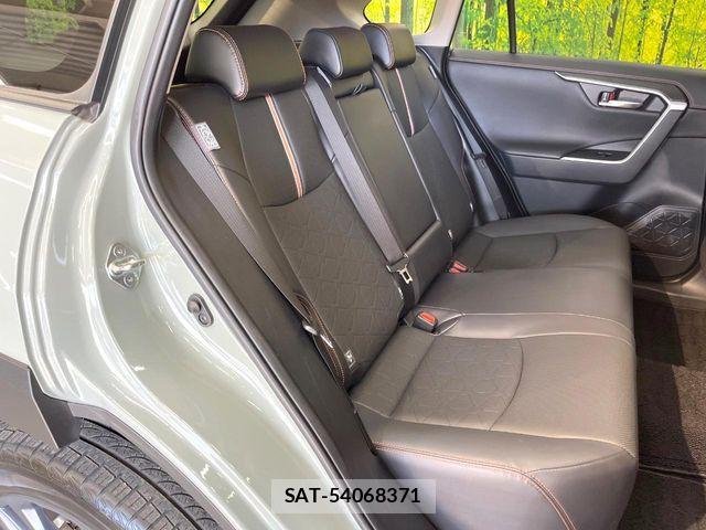 Toyota RAV4 2023-03 7021371-8