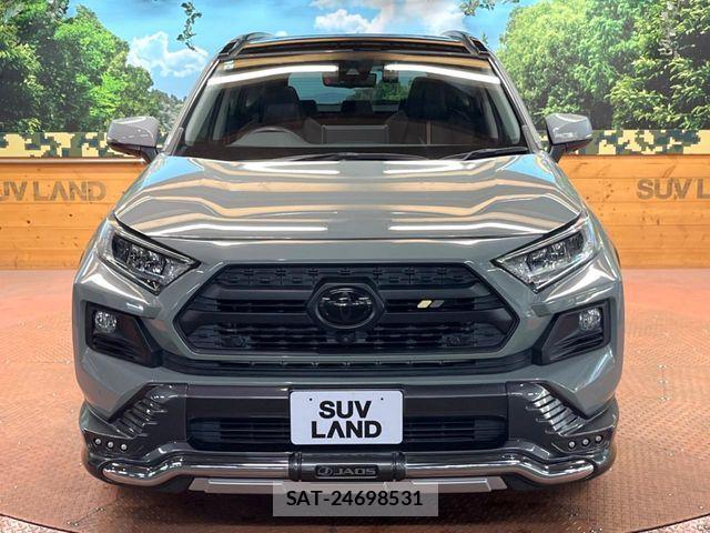 Toyota RAV4 2021-06 7021380-15