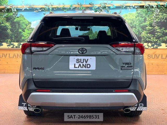 Toyota RAV4 2021-06 7021380-16