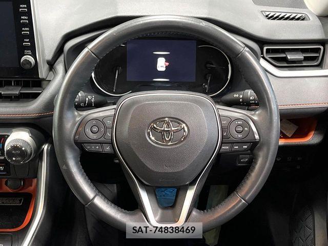 Toyota RAV4 2021-05 7021386-11