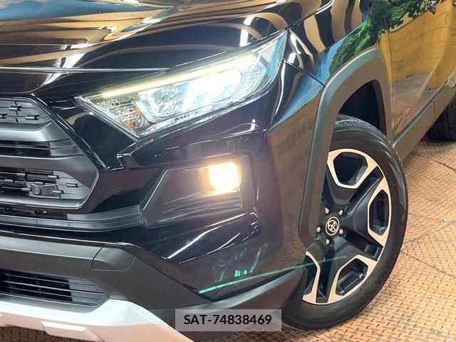 Toyota RAV4 2021-05 7021386-12
