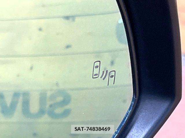 Toyota RAV4 2021-05 7021386-7