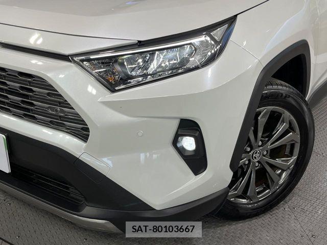 Toyota RAV4 2025-04 7060418-11
