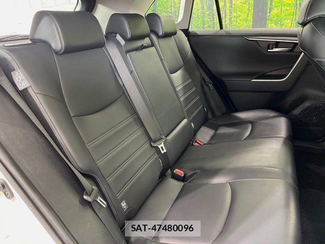 Toyota RAV4 2019-07 7060430-8
