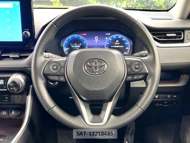 Toyota RAV4 2022-11 7060427-10