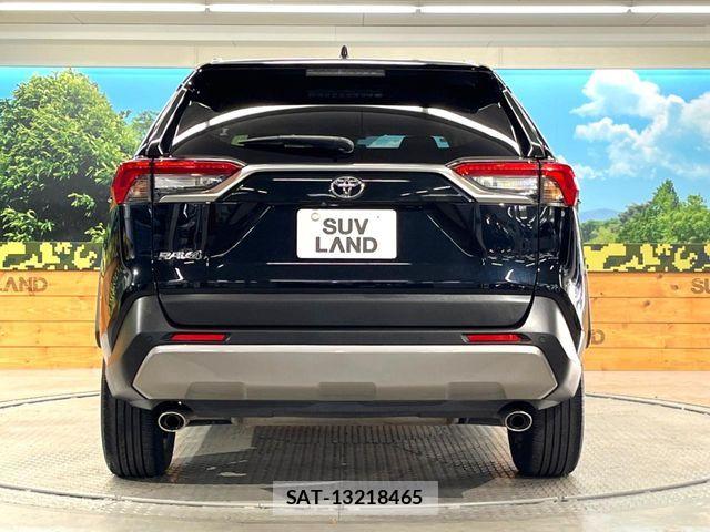Toyota RAV4 2022-11 7060427-14