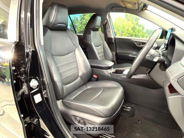 Toyota RAV4 2022-11 7060427-7