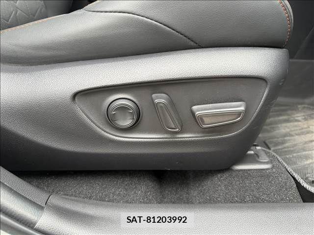 Toyota RAV4 2025-01 7060421-14