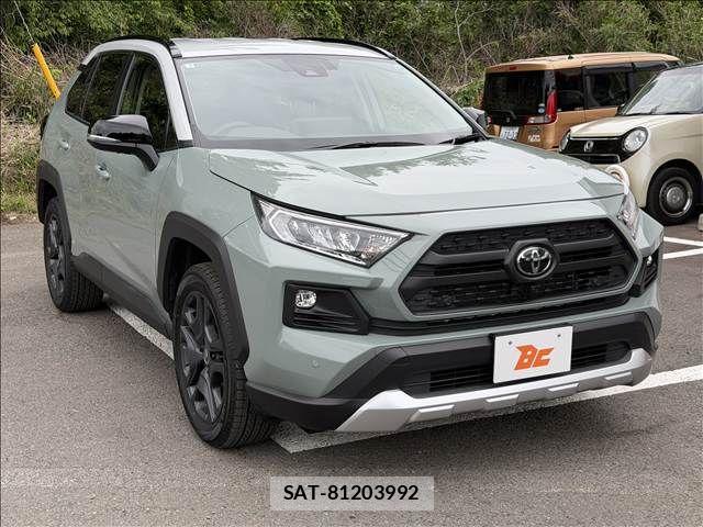 Toyota RAV4 2025-01 7060421-4