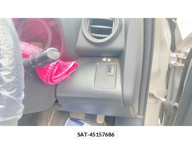 Toyota RAV4 2009-05 7060436-15
