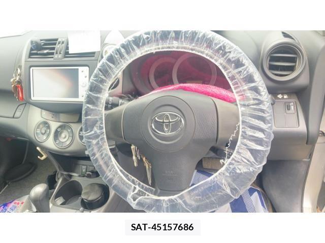Toyota RAV4 2009-05 7060436-16