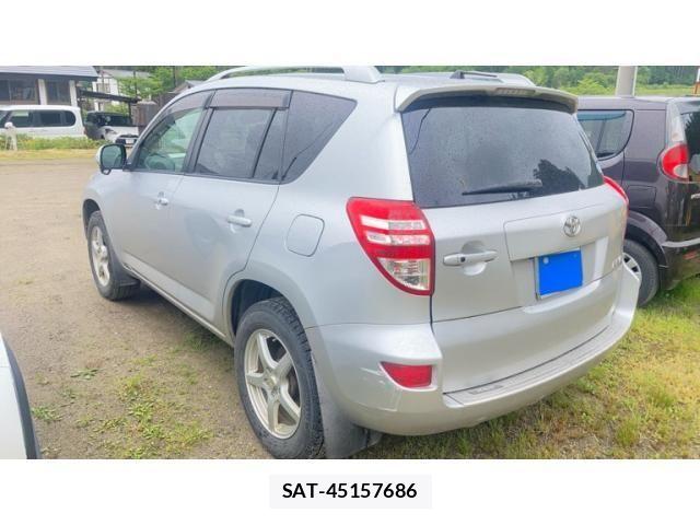 Toyota RAV4 2009-05 7060436-2