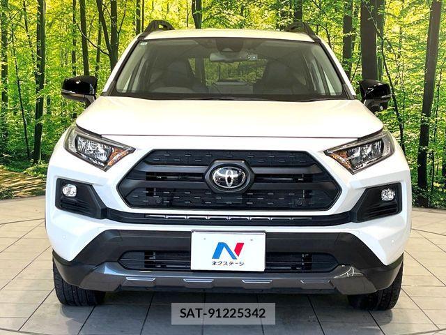 Toyota RAV4 2022-10 7060423-13