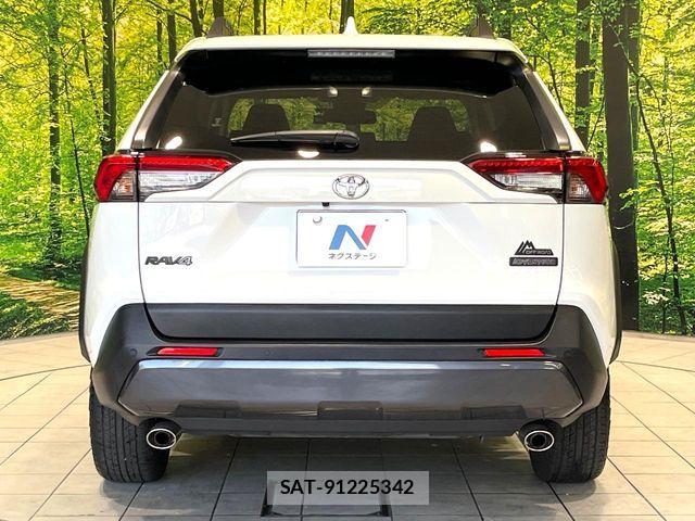 Toyota RAV4 2022-10 7060423-14