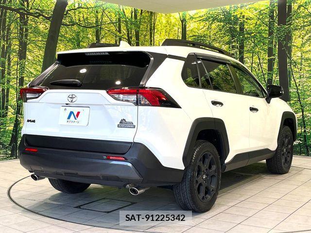 Toyota RAV4 2022-10 7060423-15