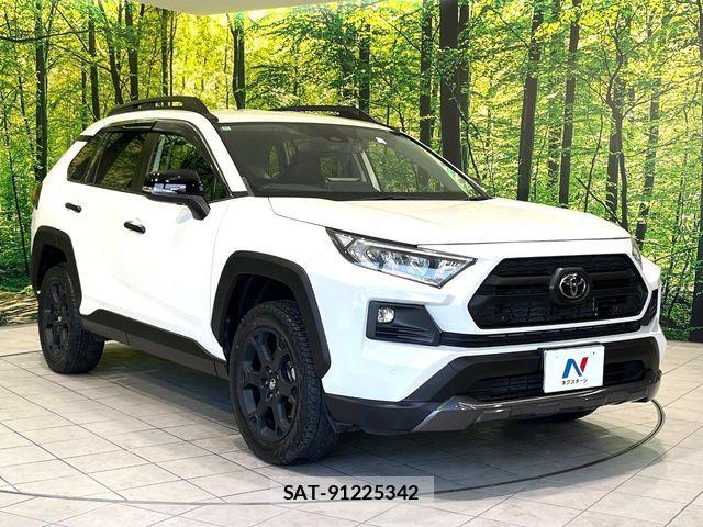 Toyota RAV4 2022-10 7060423-16
