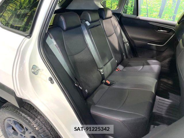 Toyota RAV4 2022-10 7060423-8