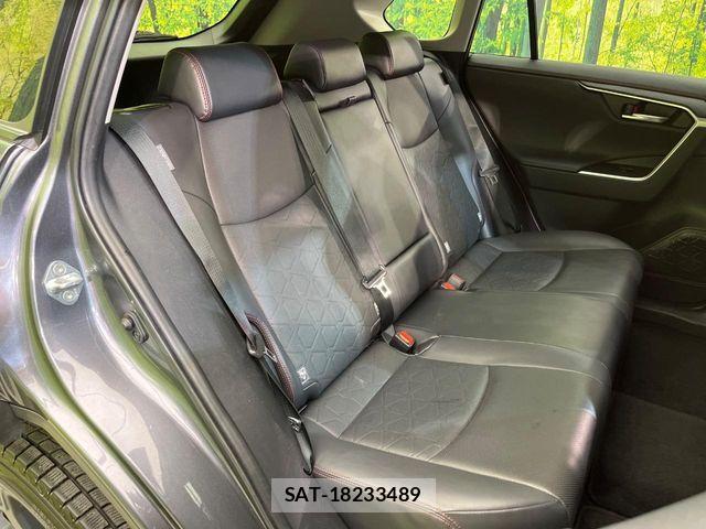 Toyota RAV4 2024-04 7060419-9