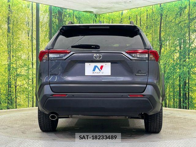 Toyota RAV4 2024-04 7060419-14