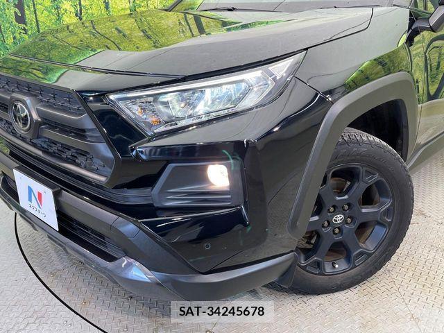 Toyota RAV4 2021-04 7060422-11