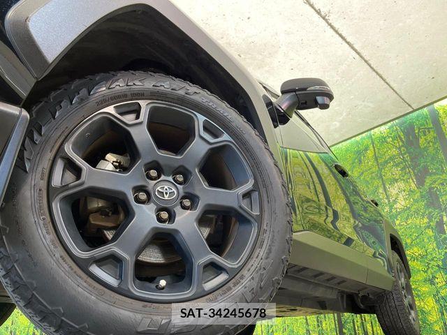Toyota RAV4 2021-04 7060422-12
