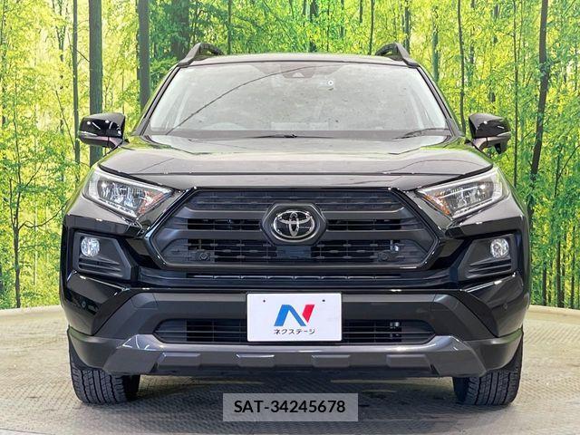 Toyota RAV4 2021-04 7060422-13