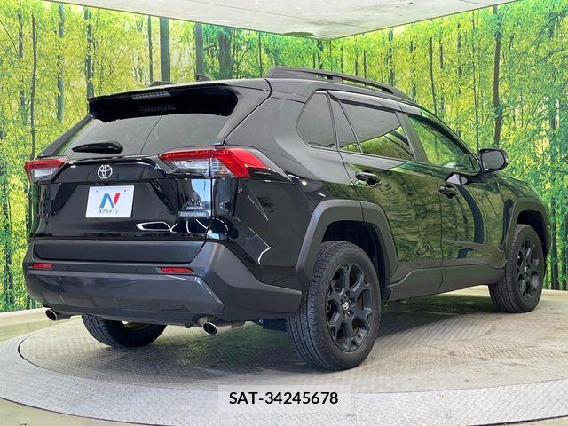 Toyota RAV4 2021-04 7060422-16