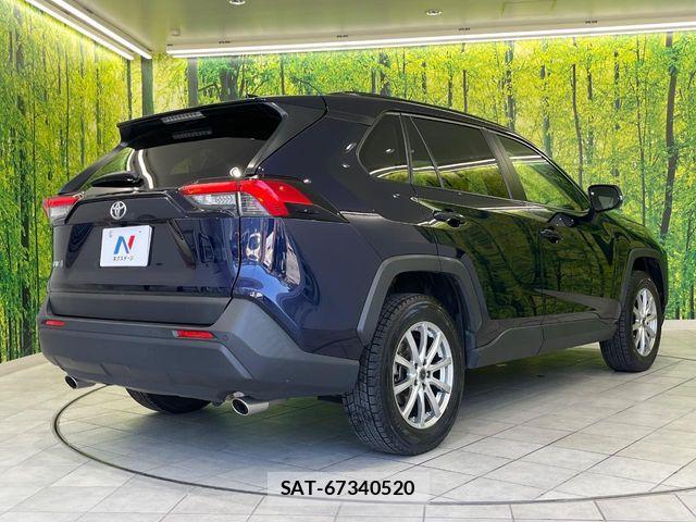 Toyota RAV4 2023-05 7060432-16