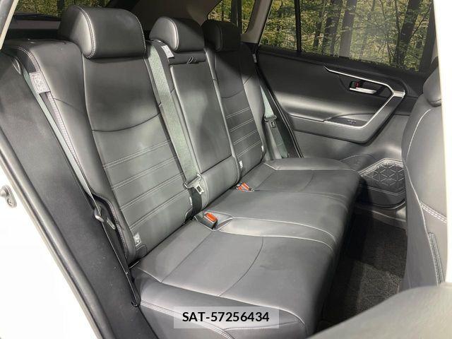 Toyota RAV4 2021-03 7060425-9